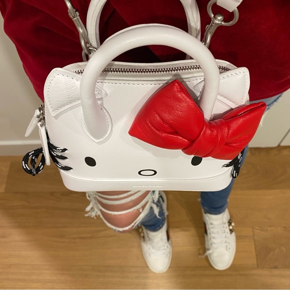 RARE Balanciaga x Hello Kitty White Leather / Red Bow Crossbody Bag with Receipt - Picture 2 of 13